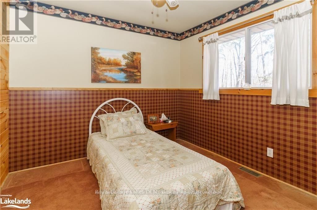 32 MAPLE LEAF DRIVE Image 16