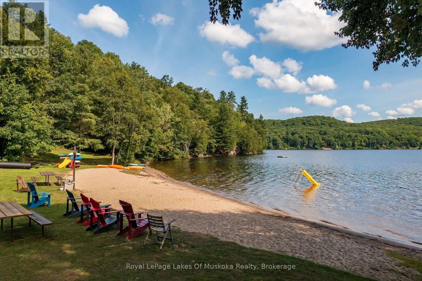32 MAPLE LEAF DRIVE Image 33
