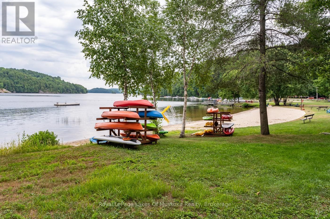 32 MAPLE LEAF DRIVE Image 34