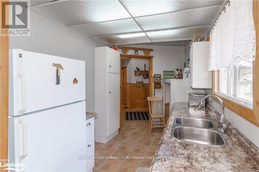 32 MAPLE LEAF DRIVE Image 6