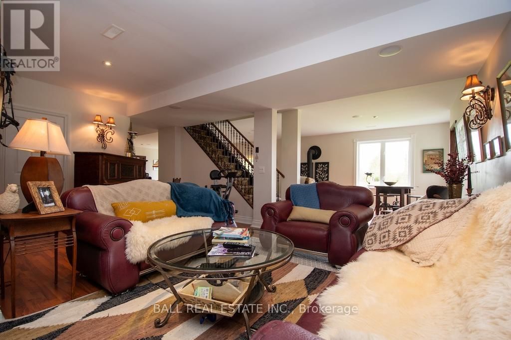 3072 WHITES ROAD Image 35