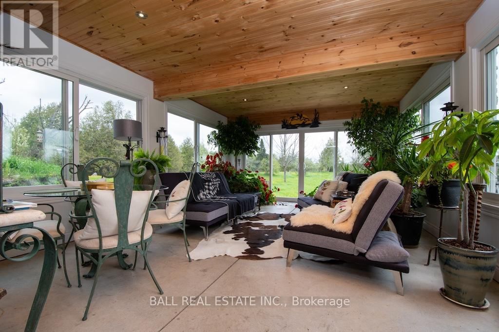 3072 WHITES ROAD Image 44