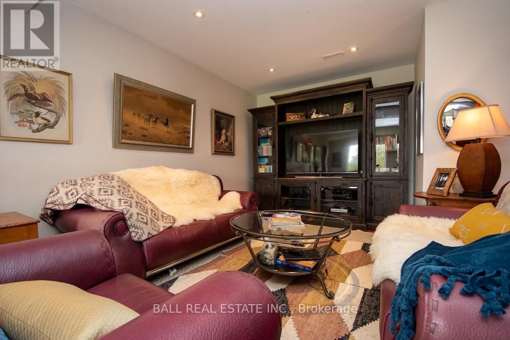 3072 WHITES ROAD Image 47