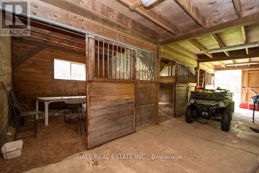 3072 WHITES ROAD Image 8