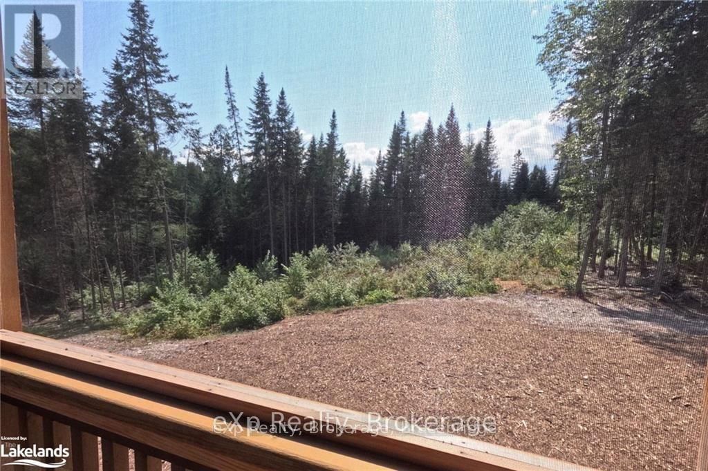 1052 GREENSVIEW DRIVE Image 7