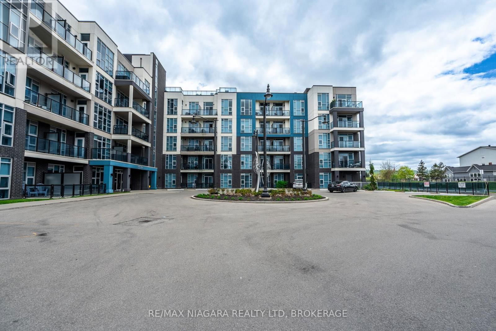 106 - 10 CONCORD PLACE Image 4