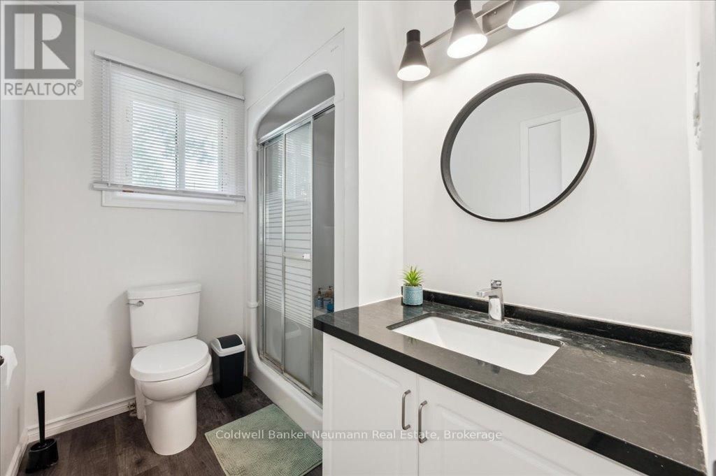 100 GUELPH STREET Image 19