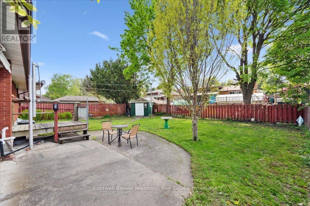 100 GUELPH STREET Image 32
