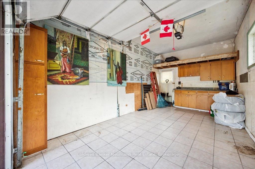 100 GUELPH STREET Image 38