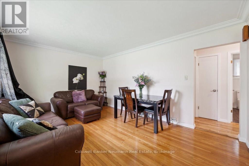 100 GUELPH STREET Image 8