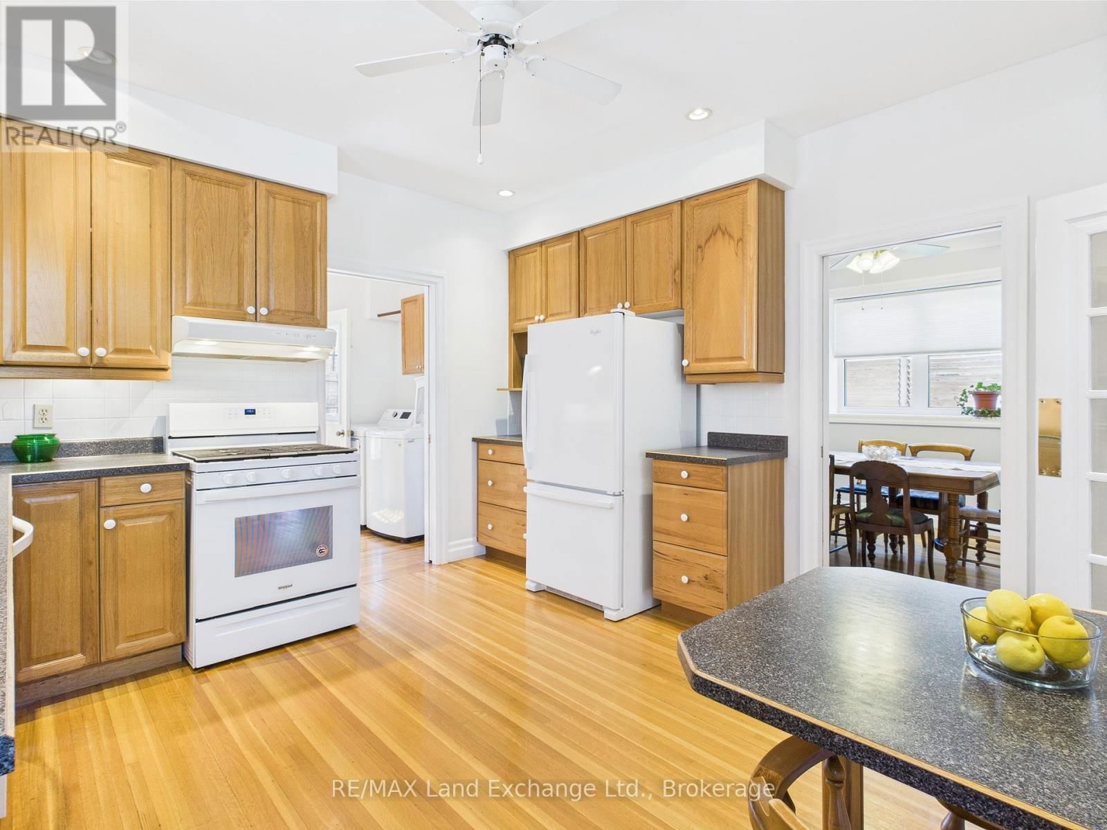 813 PRINCES STREET NORTH Image 19
