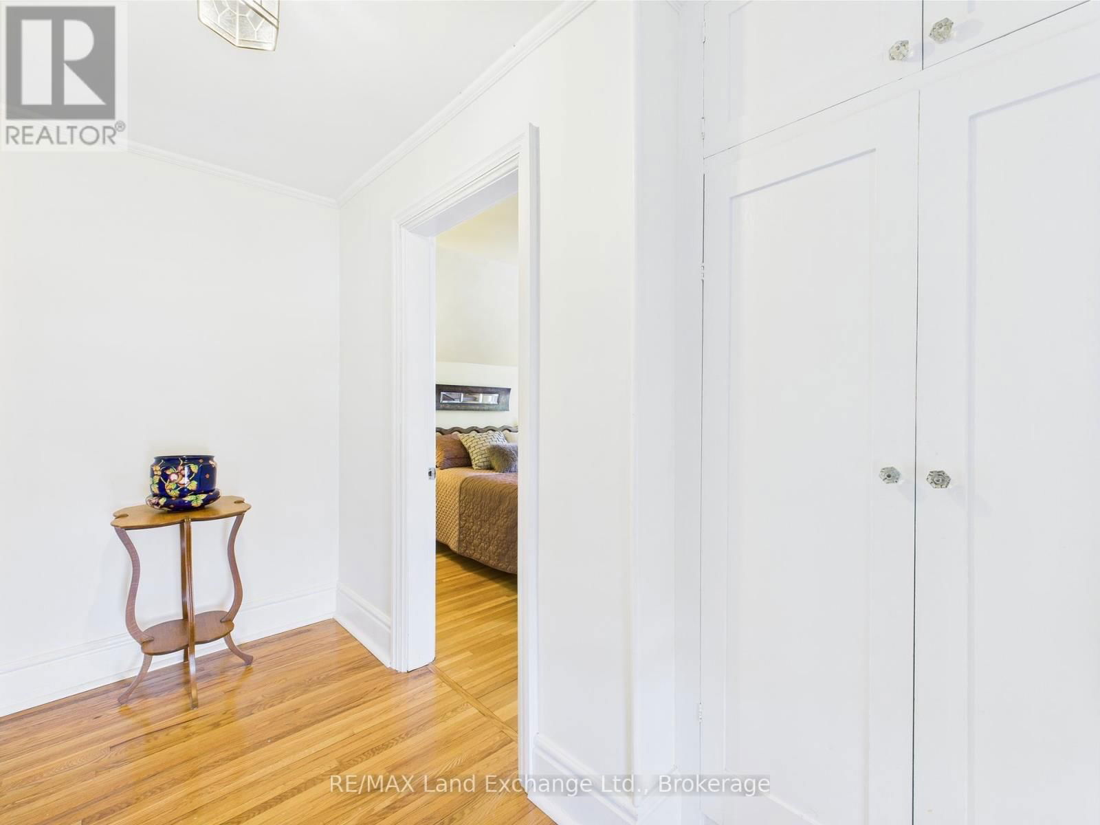 813 PRINCES STREET NORTH Image 25