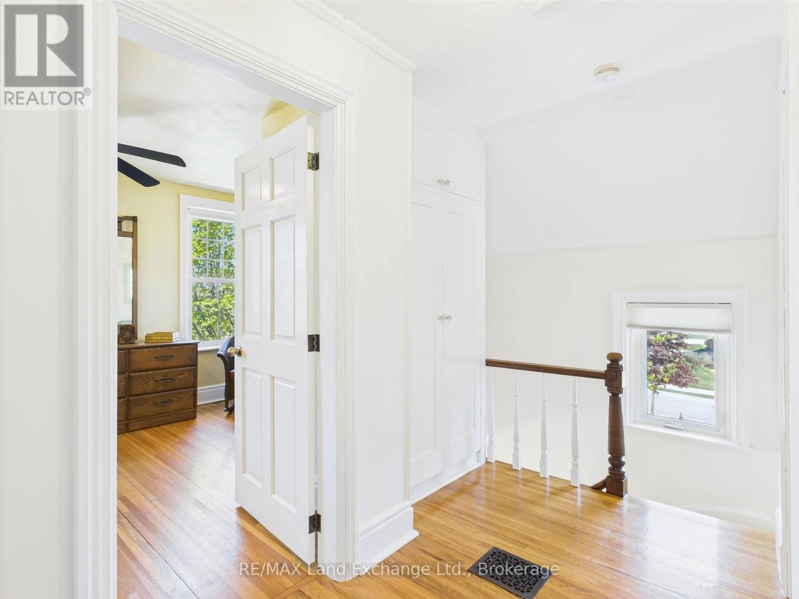 813 PRINCES STREET NORTH Image 26
