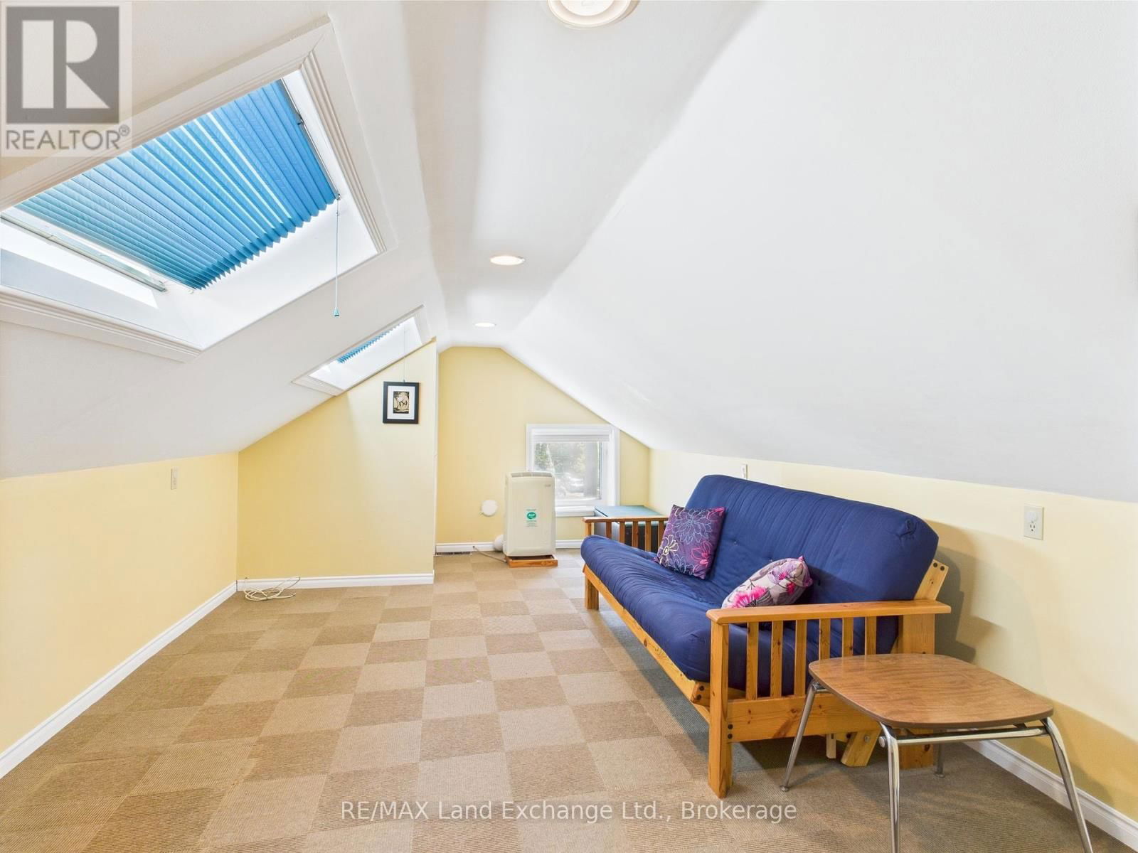 813 PRINCES STREET NORTH Image 34