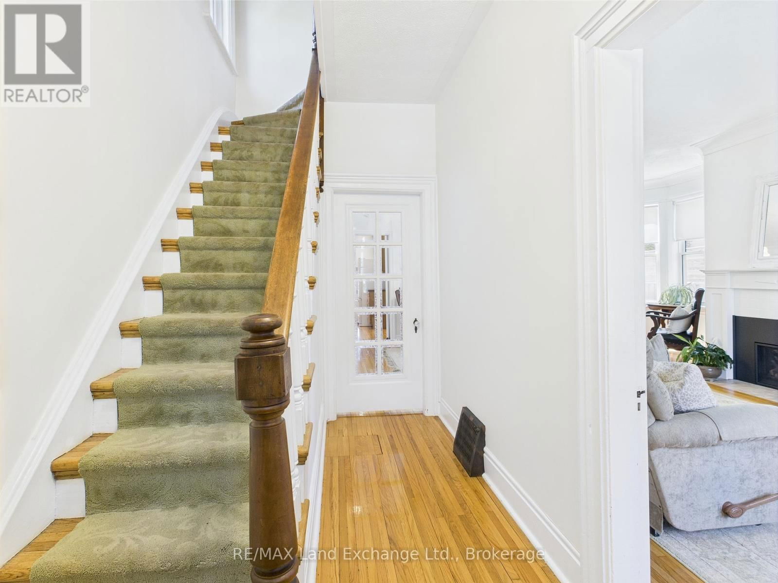 813 PRINCES STREET NORTH Image 4