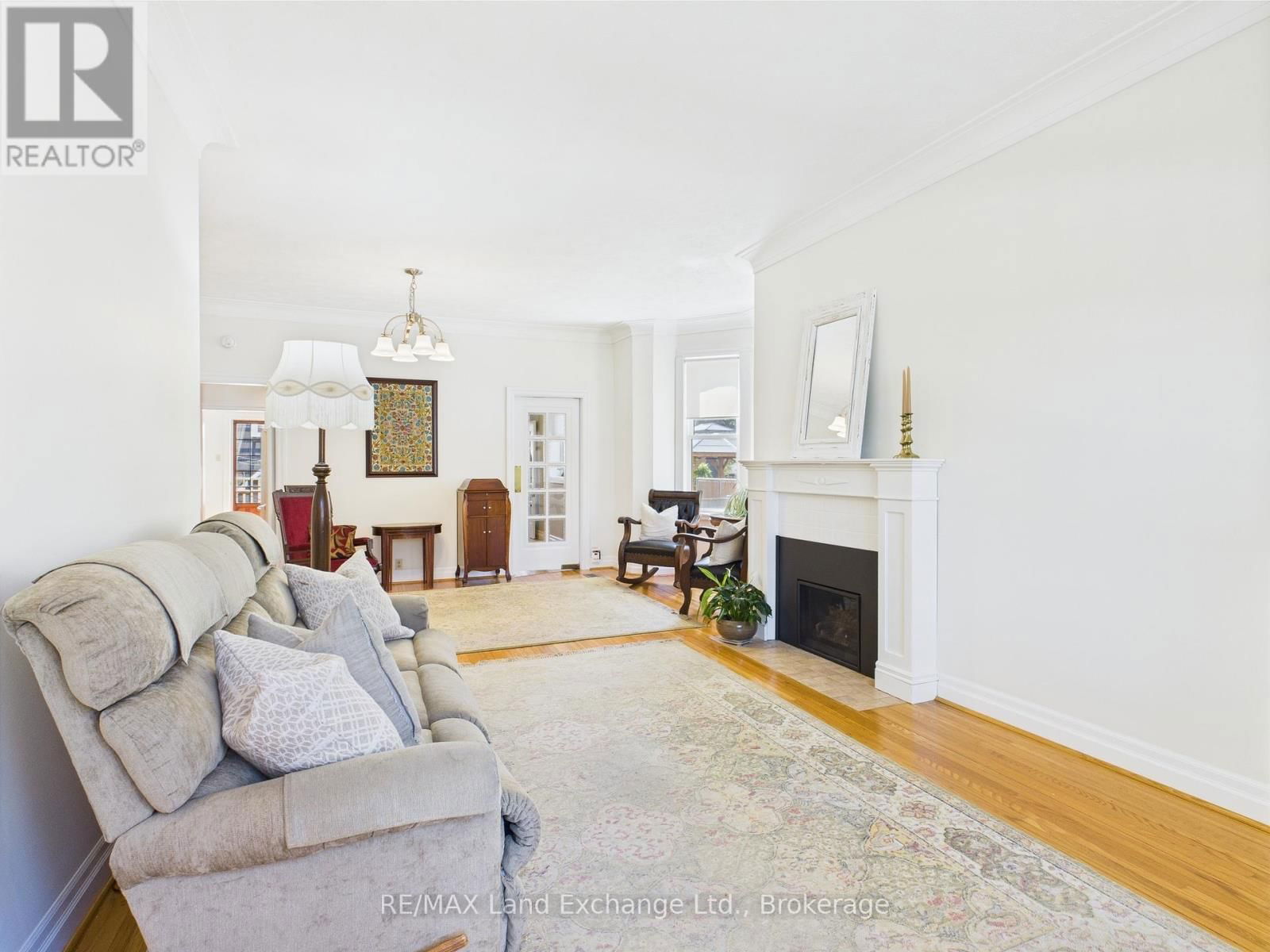 813 PRINCES STREET NORTH Image 5