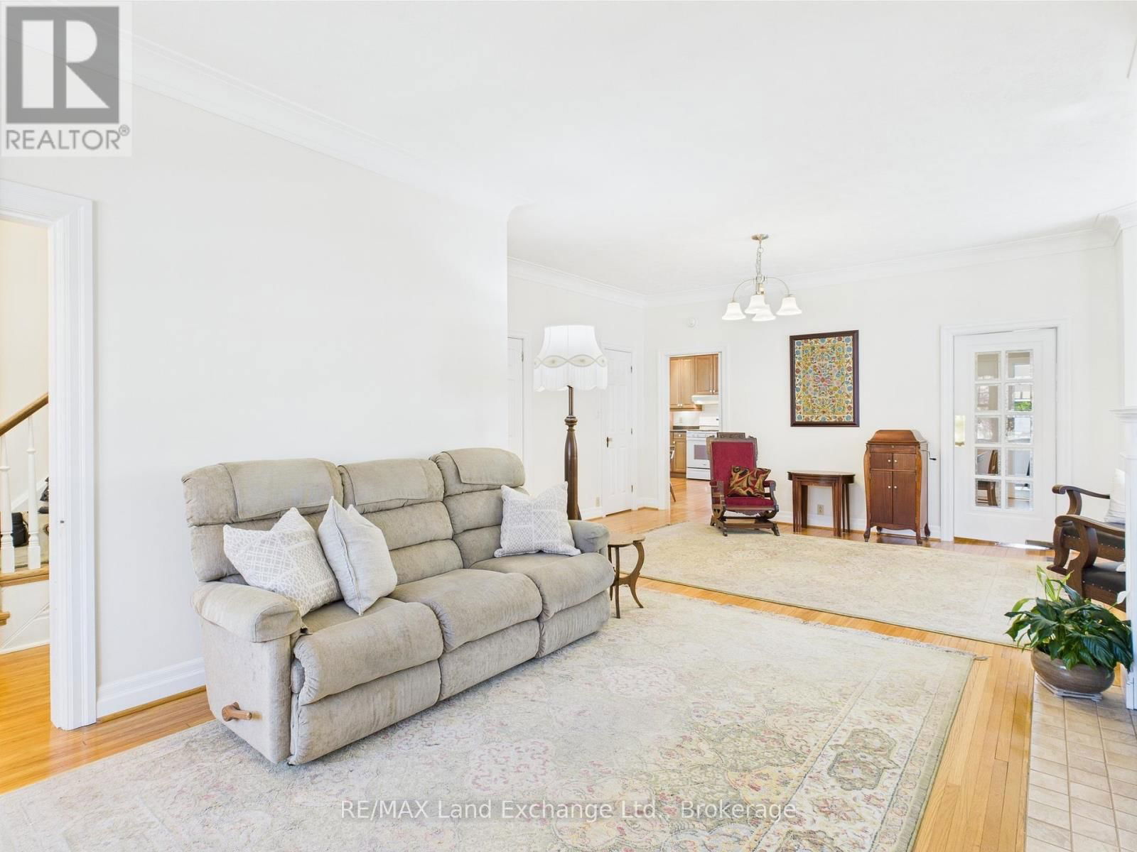 813 PRINCES STREET NORTH Image 6
