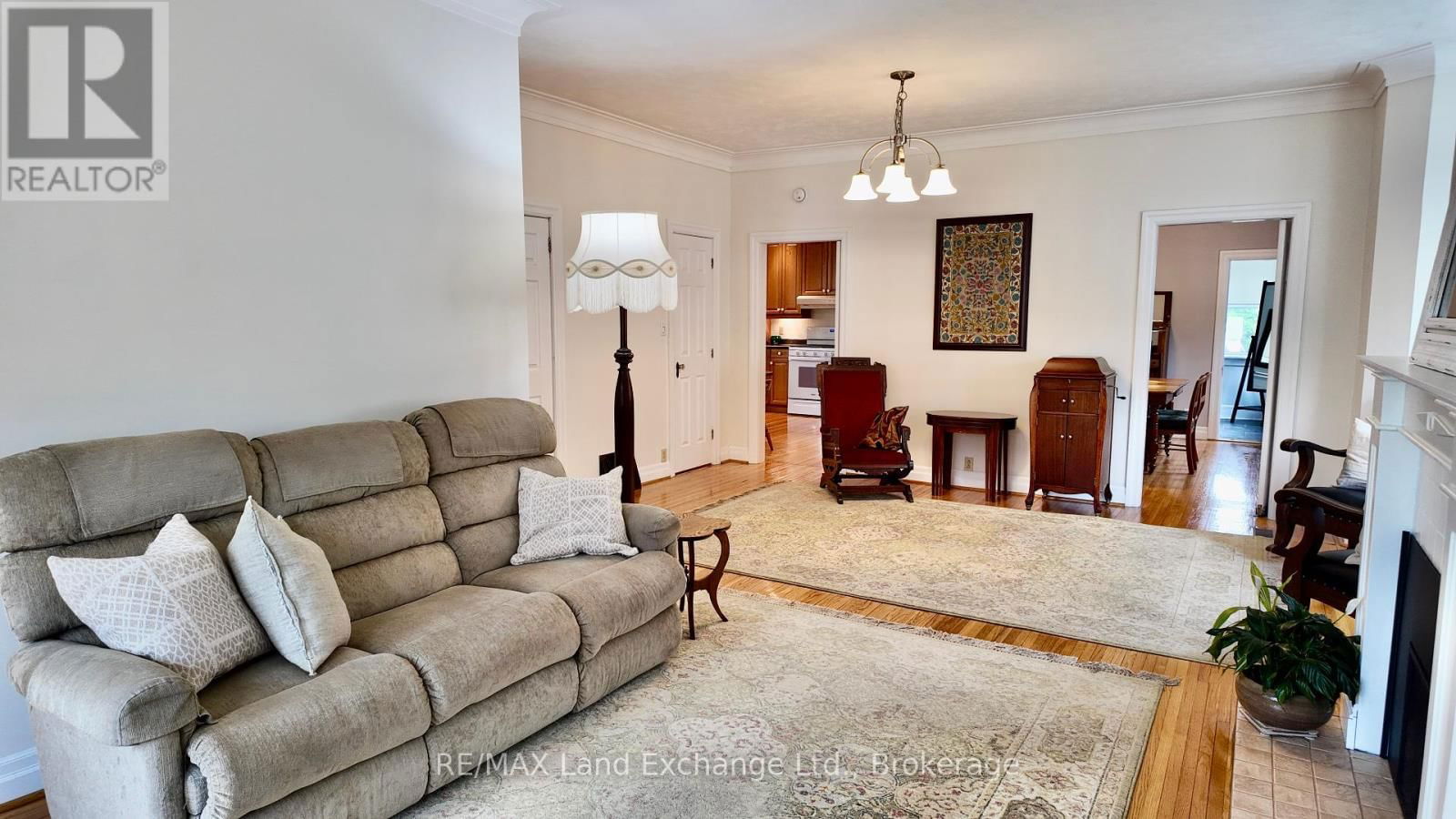 813 PRINCES STREET NORTH Image 8