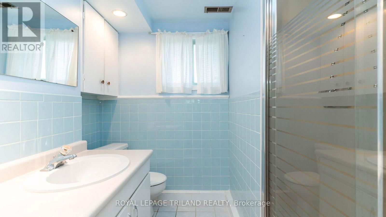 125 DELMONT PLACE Image 19