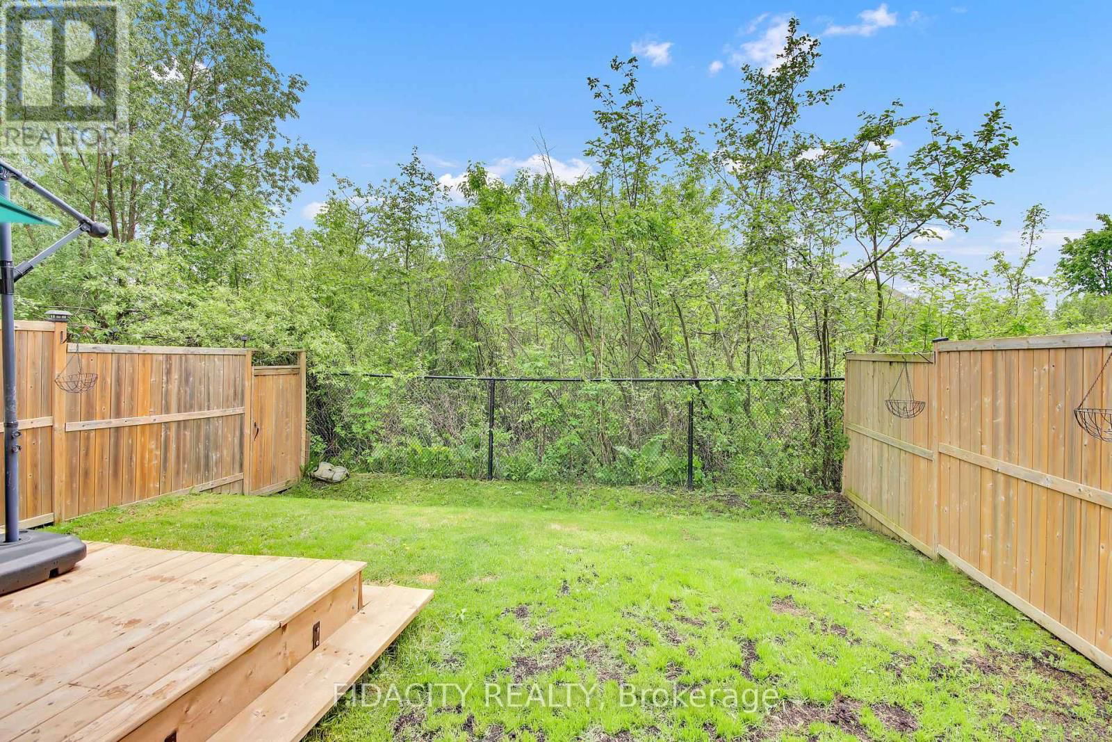 284 WOOD ACRES GROVE Image 44