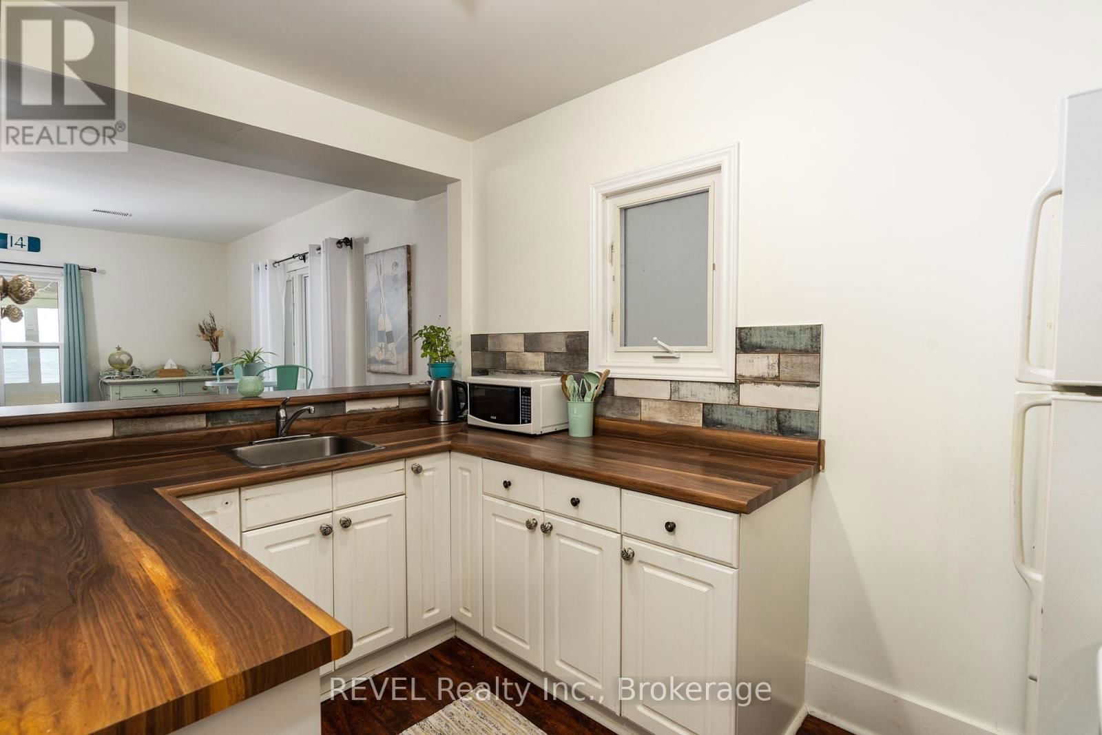 3819 TERRACE LANE Image 17