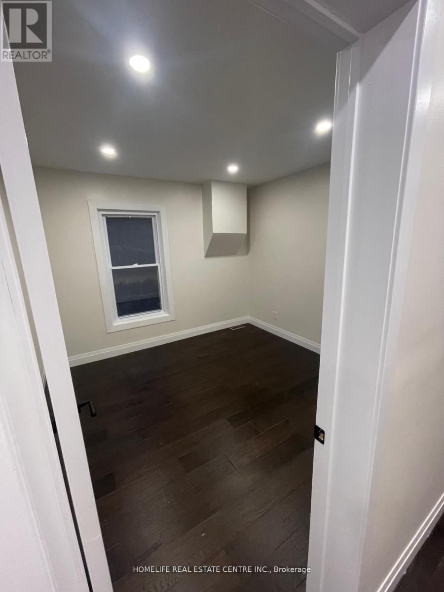 4 MINTO AVENUE Image 11