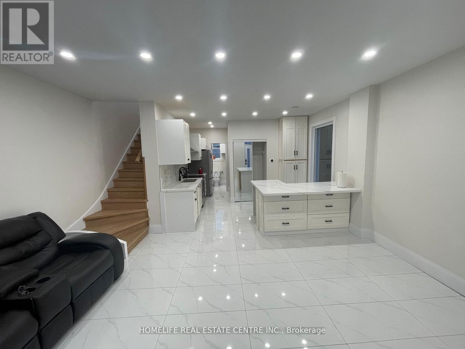 4 MINTO AVENUE Image 2