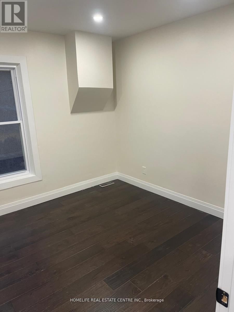4 MINTO AVENUE Image 21