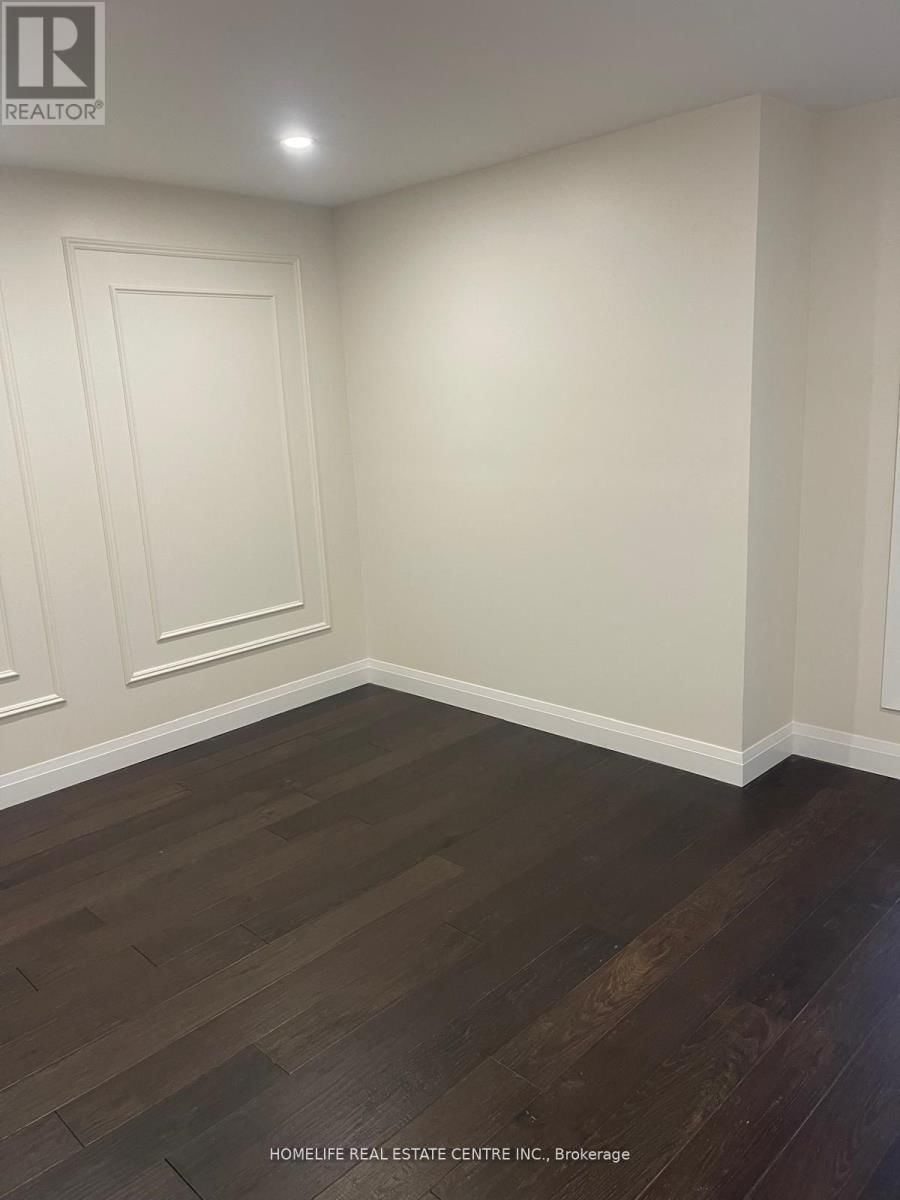 4 MINTO AVENUE Image 24