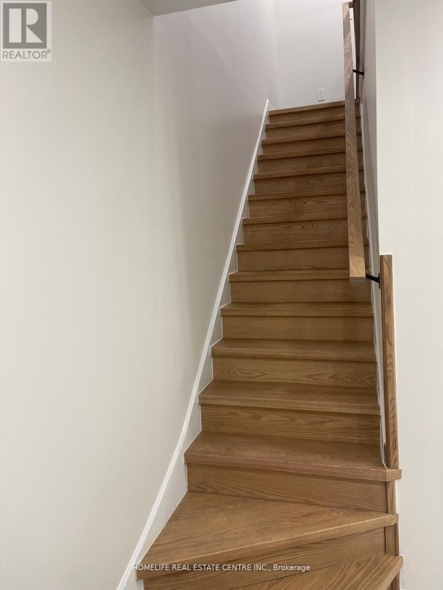 4 MINTO AVENUE Image 6