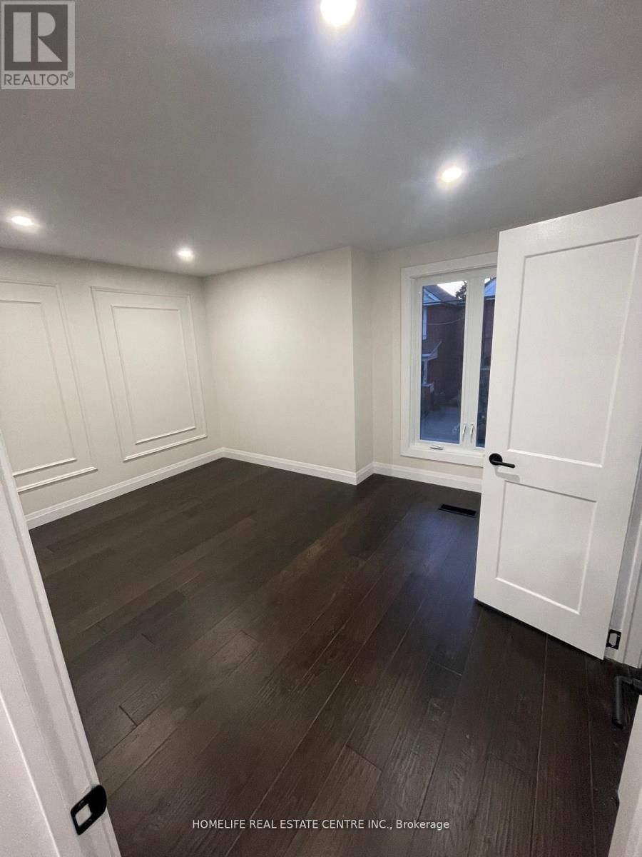 4 MINTO AVENUE Image 8