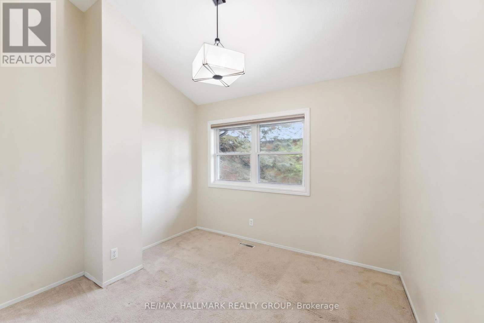 12 - 110 WALNUT COURT Image 21