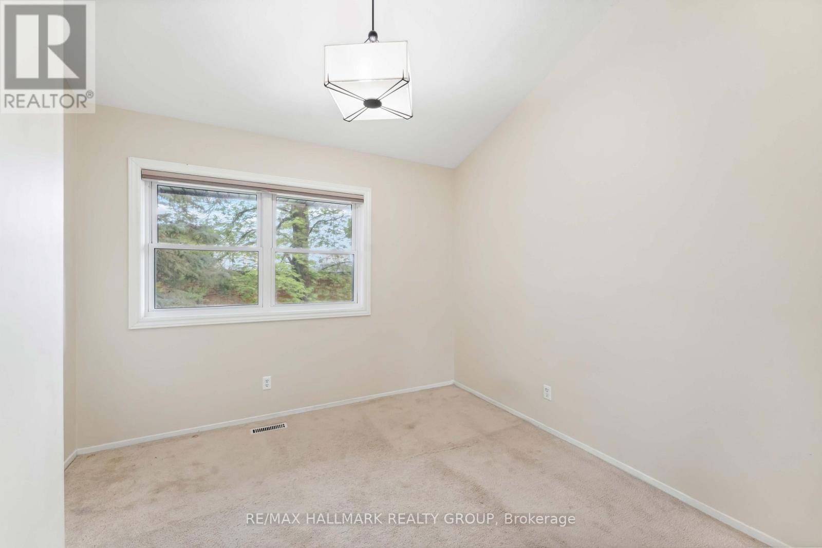 12 - 110 WALNUT COURT Image 23