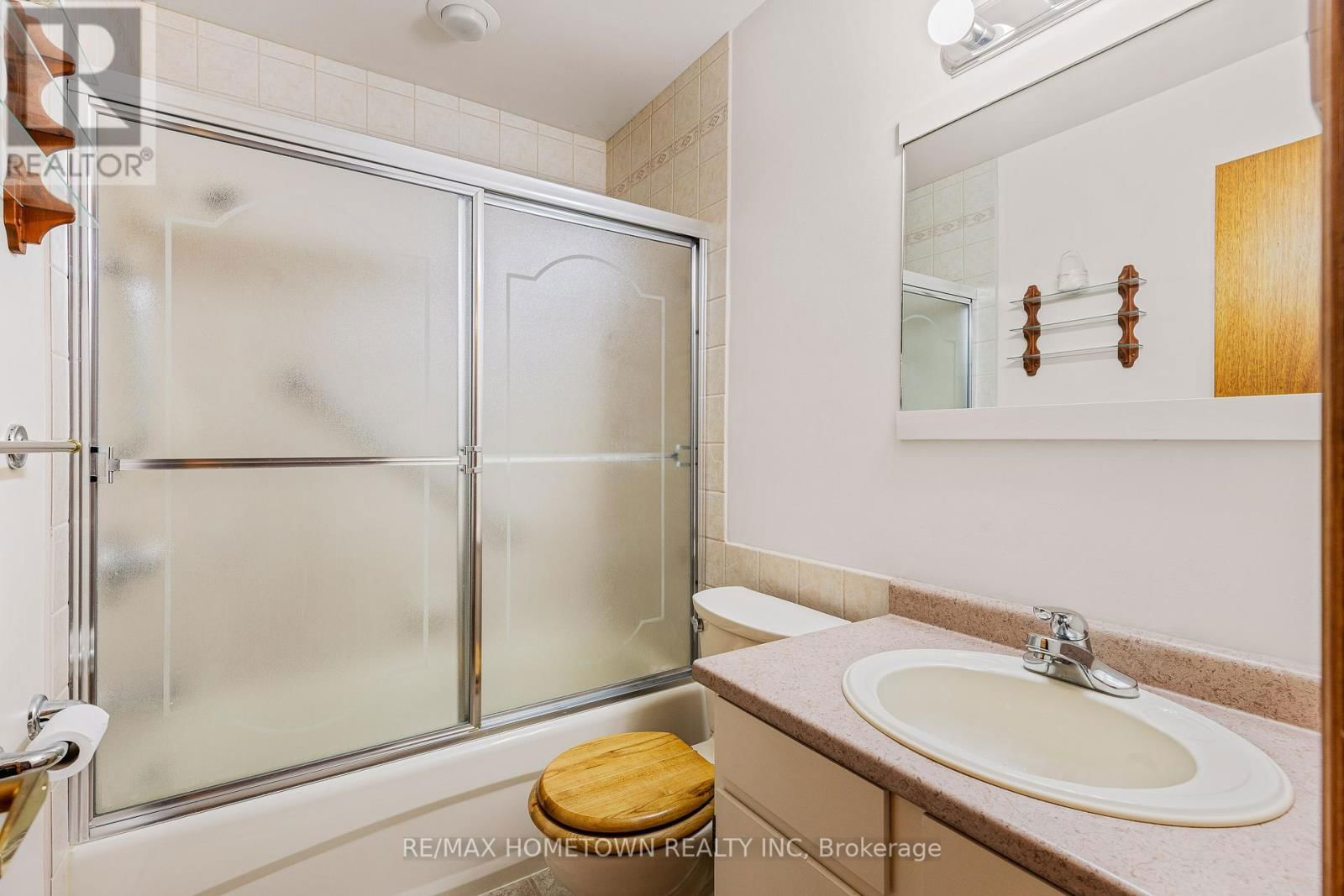 1 MAITLAND DRIVE Image 19