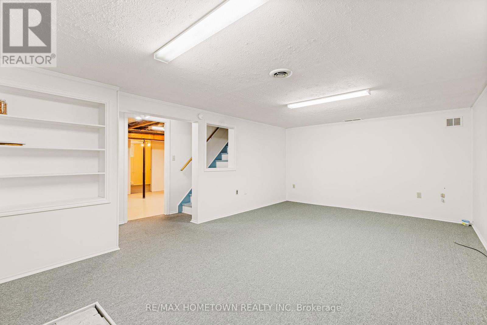 1 MAITLAND DRIVE Image 32