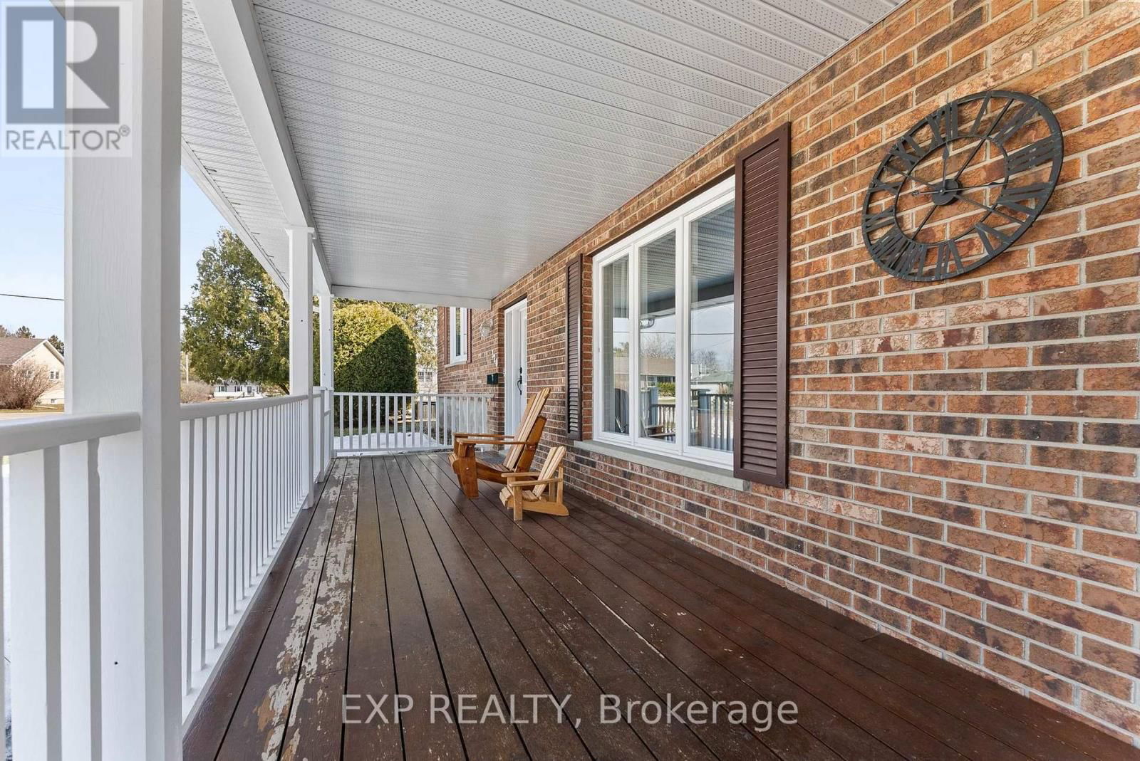320 FRANCIS STREET Image 13
