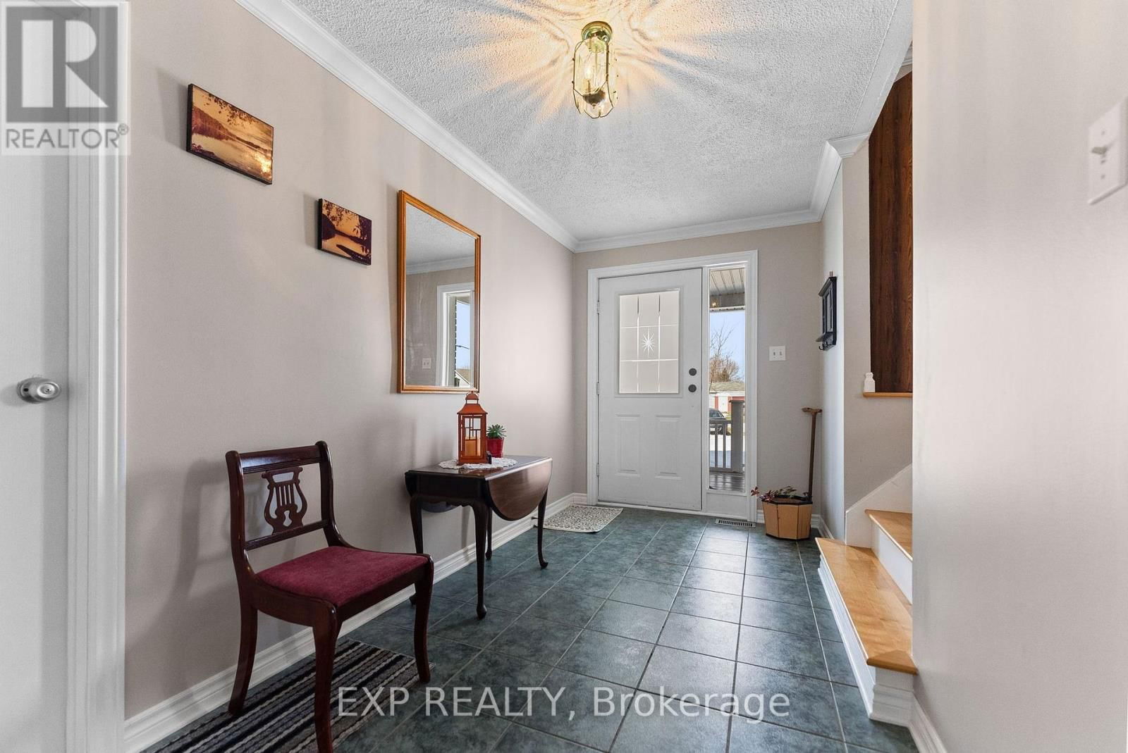 320 FRANCIS STREET Image 22