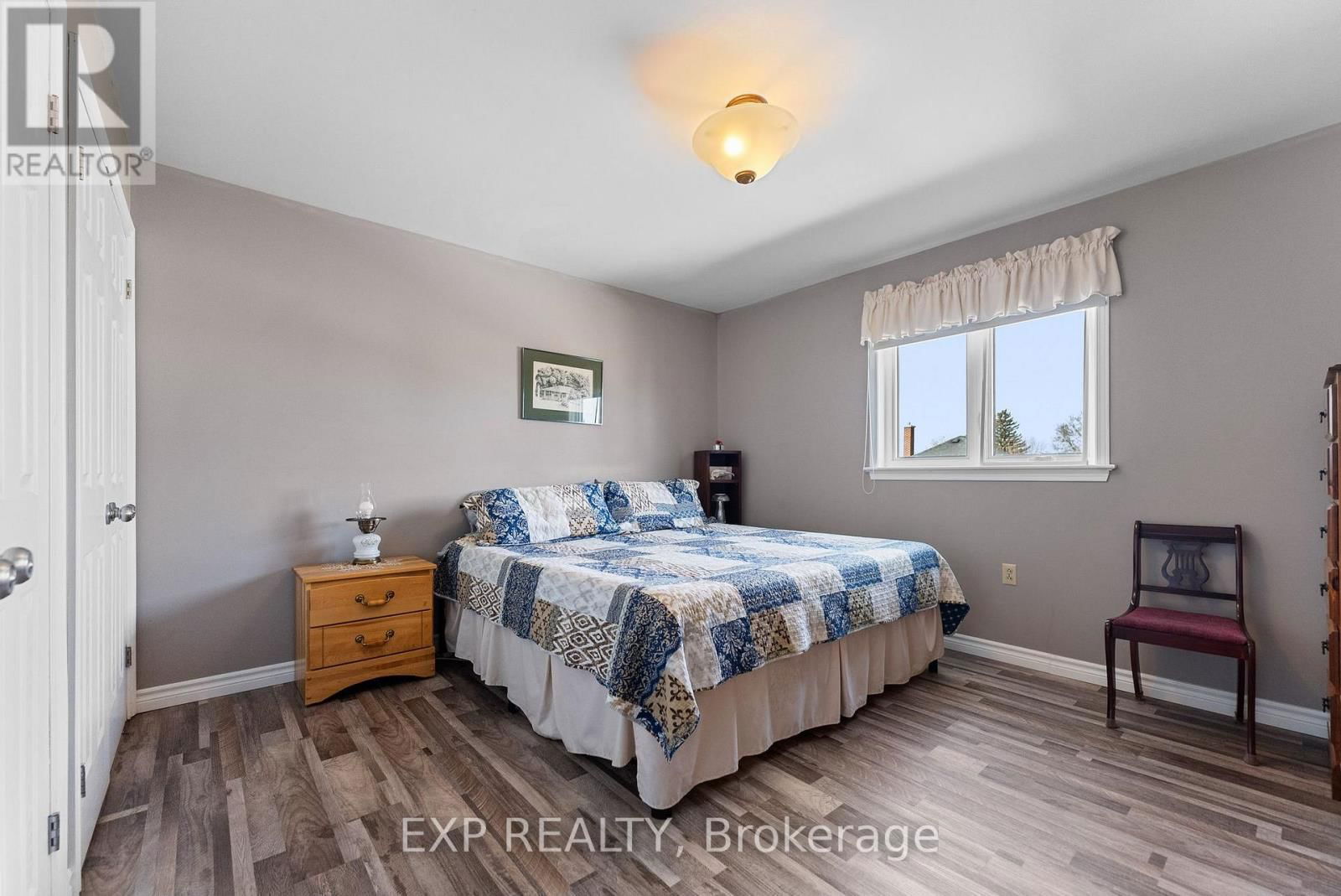 320 FRANCIS STREET Image 23
