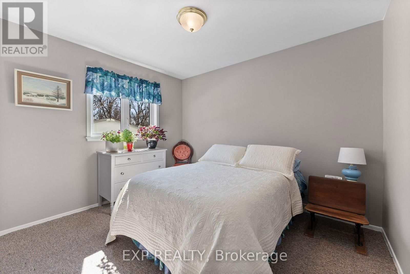 320 FRANCIS STREET Image 33