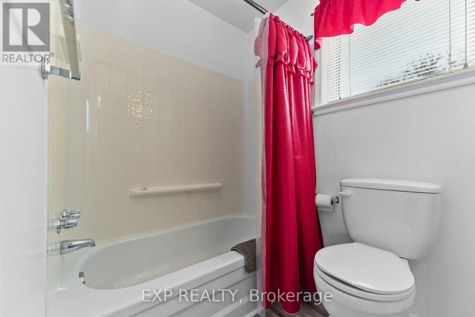 320 FRANCIS STREET Image 35