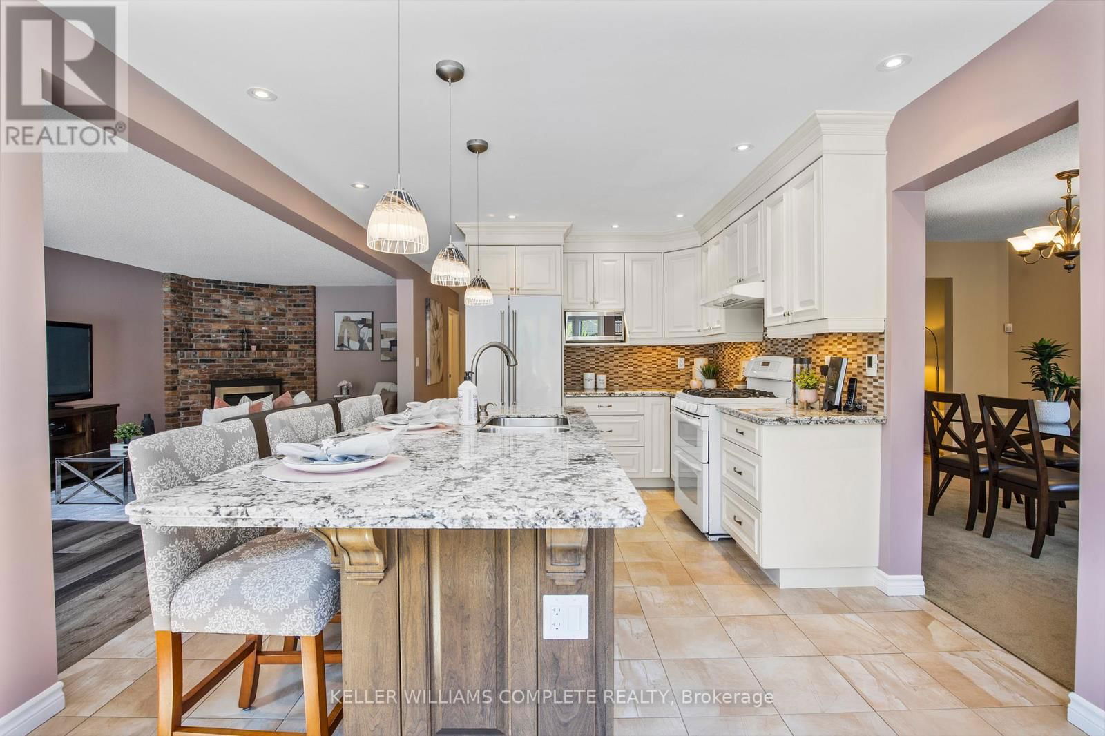 106 MAPLE DRIVE Image 11