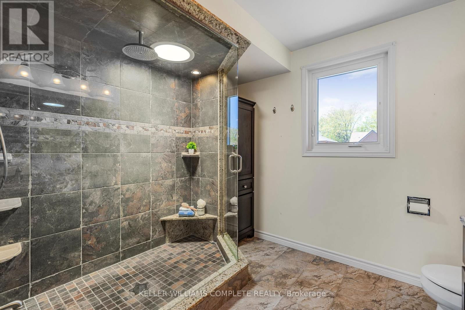 106 MAPLE DRIVE Image 23
