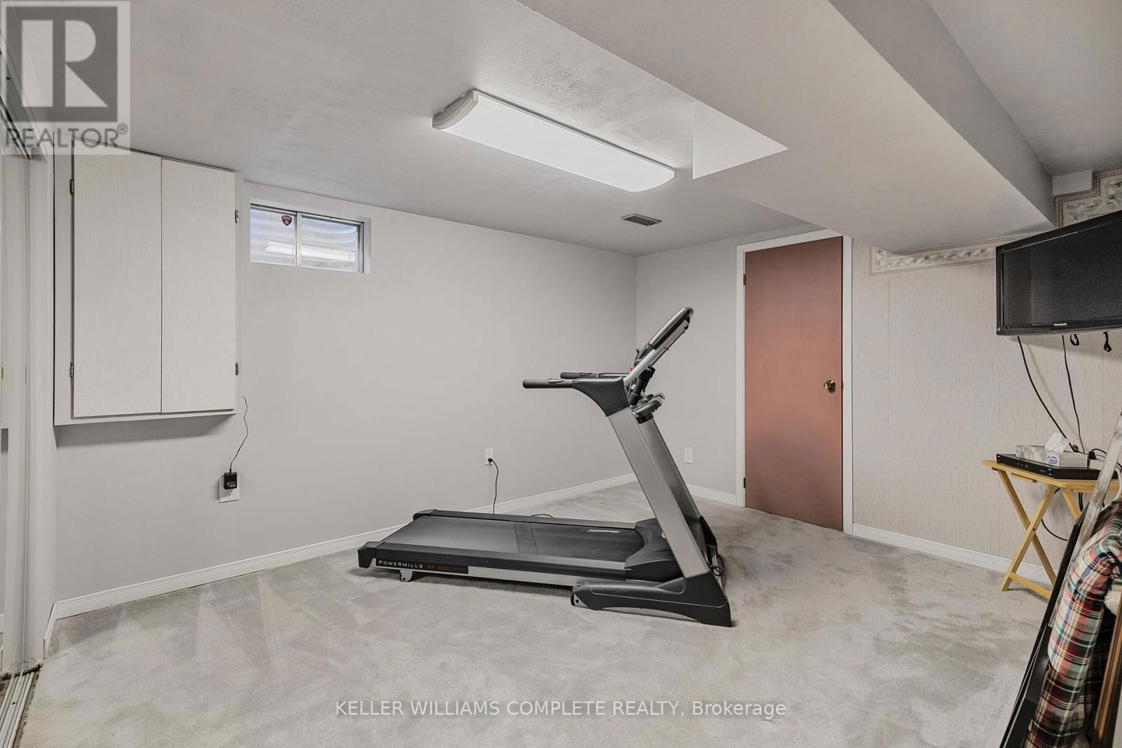 106 MAPLE DRIVE Image 35