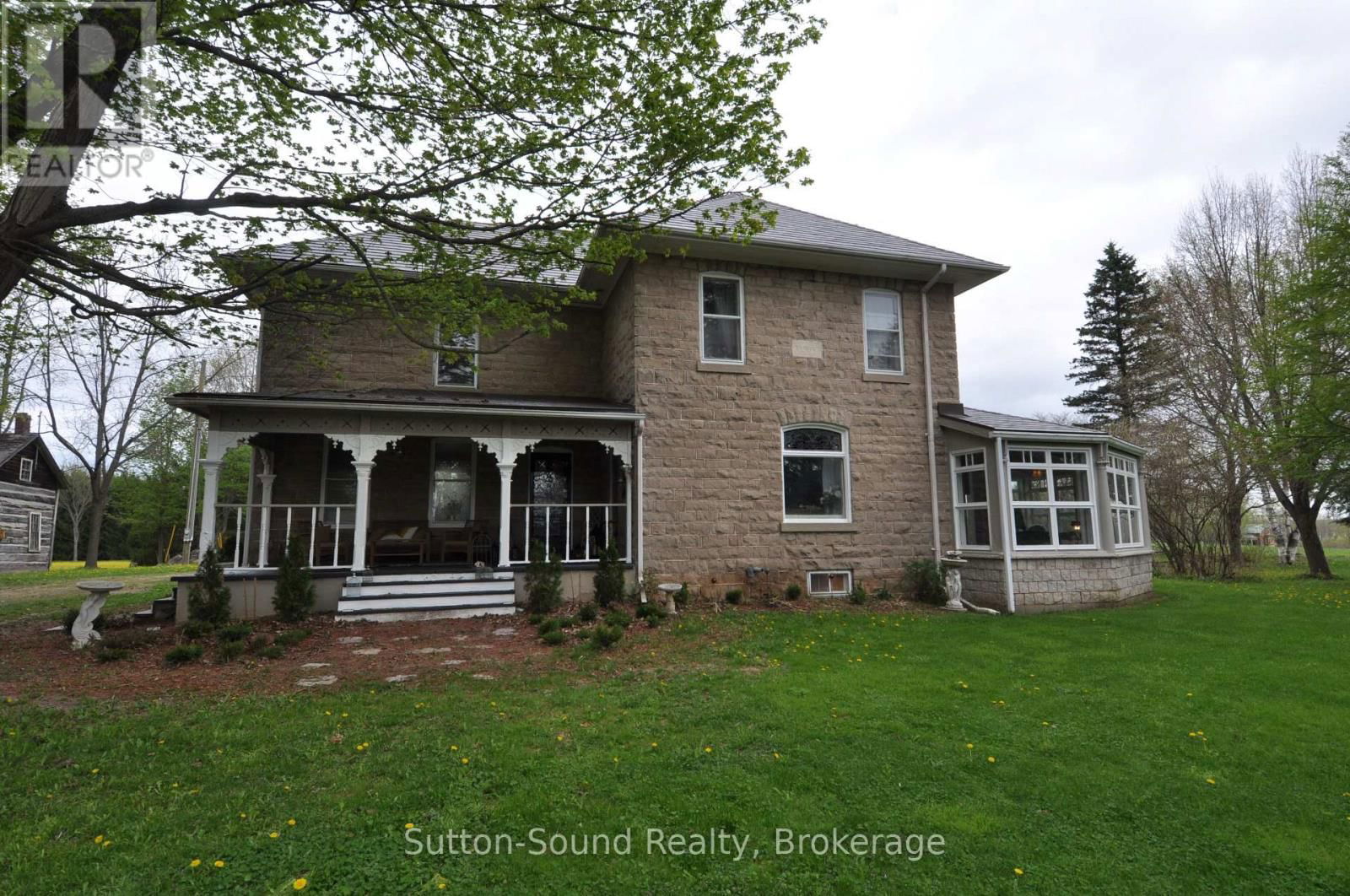 382105 17 CORNERS Image 2