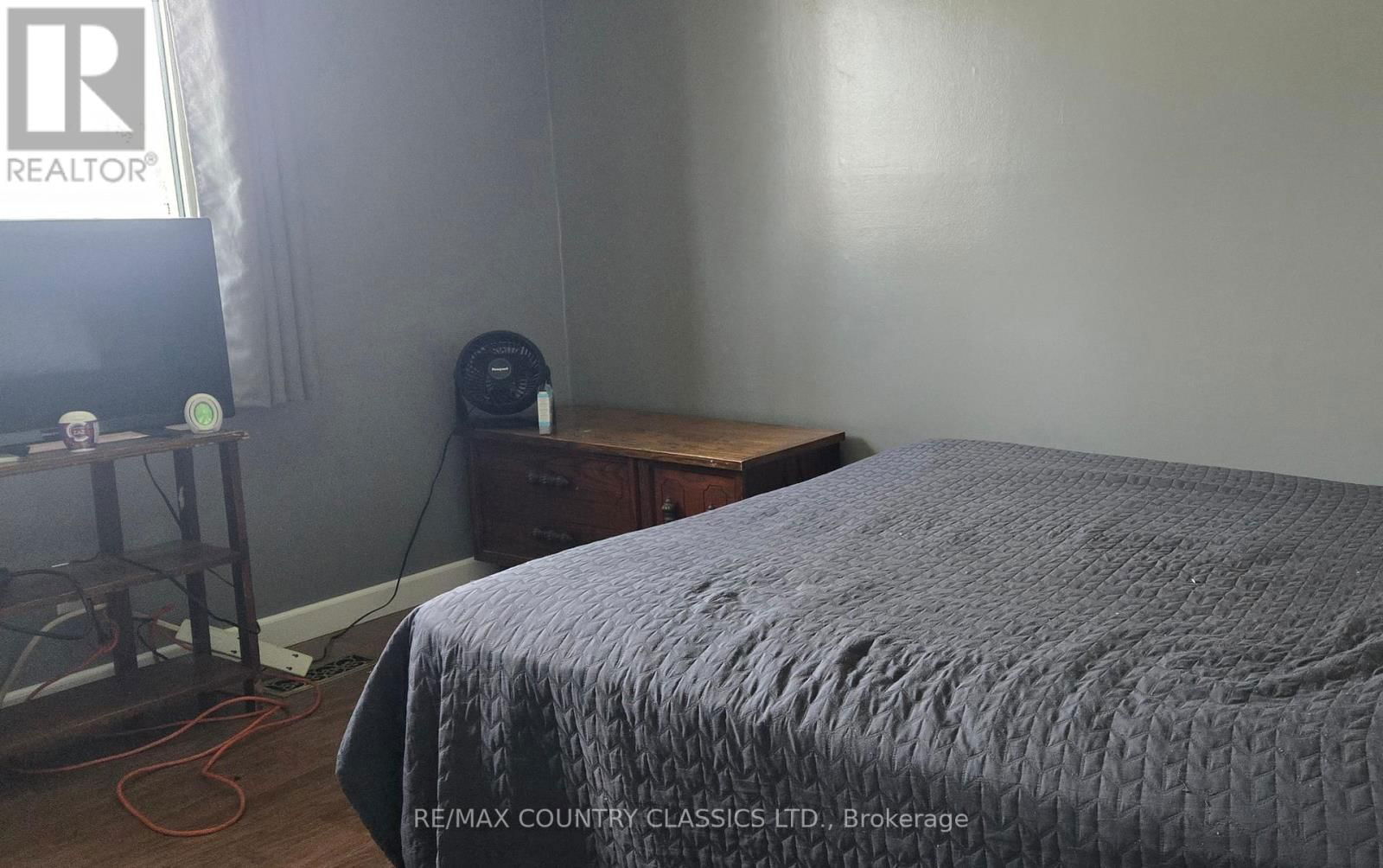 4 HEMLOCK STREET Image 10