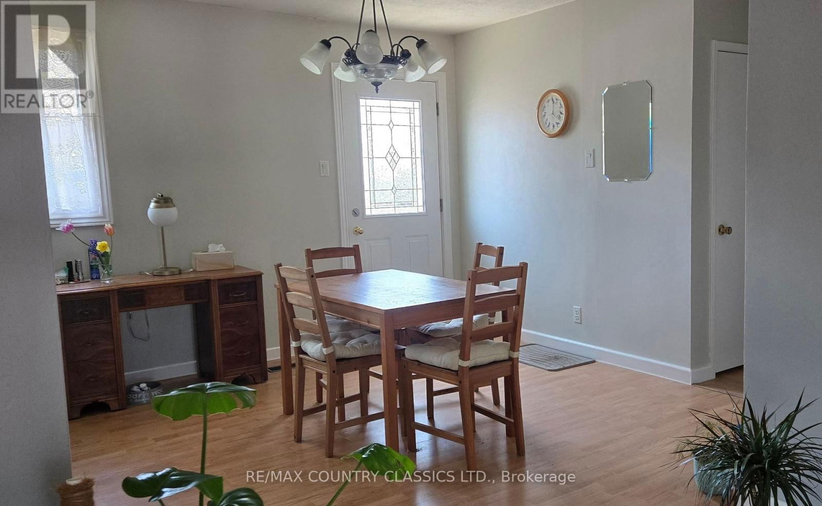 4 HEMLOCK STREET Image 5