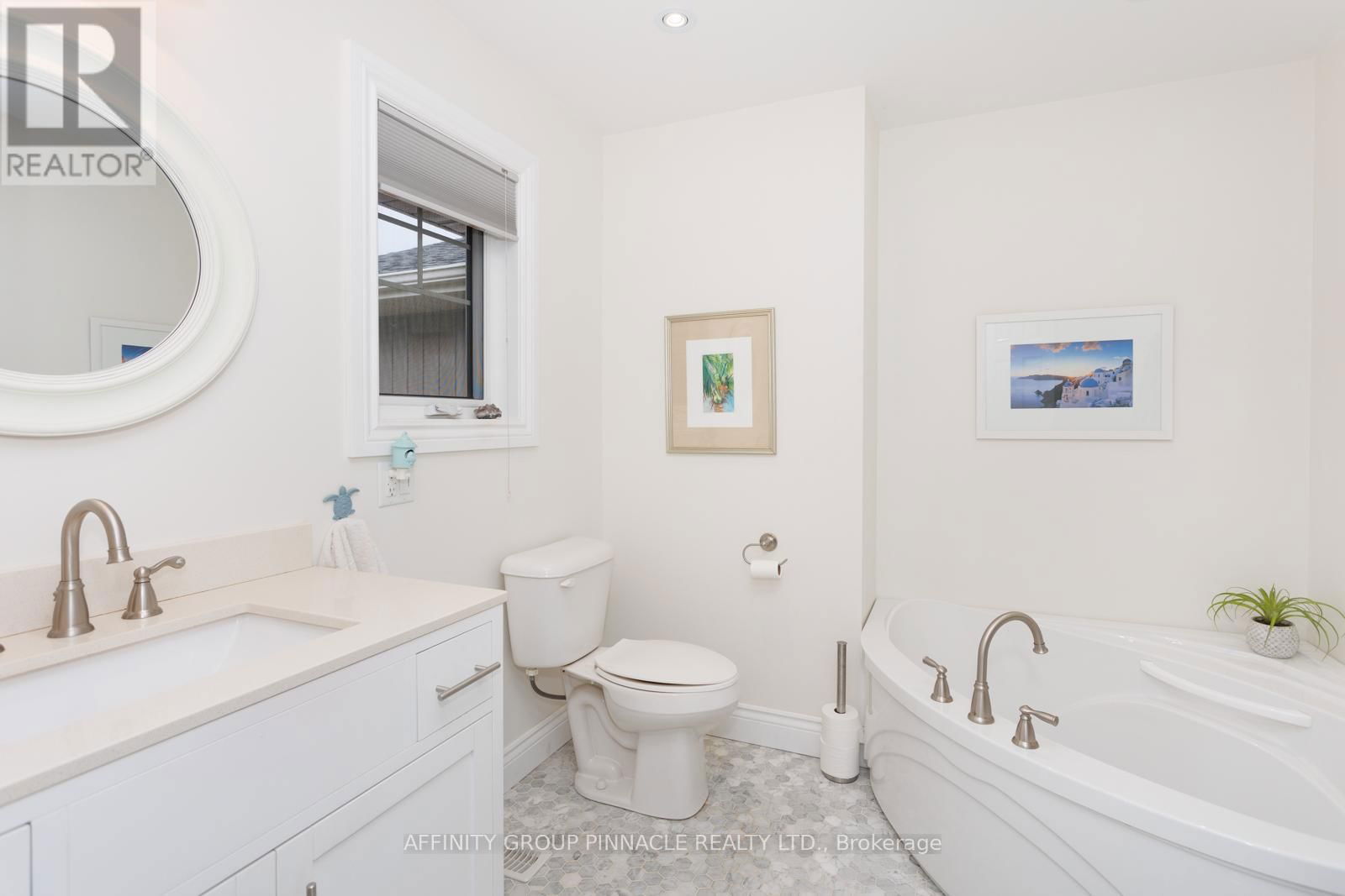 64 GLENVALE DRIVE Image 27