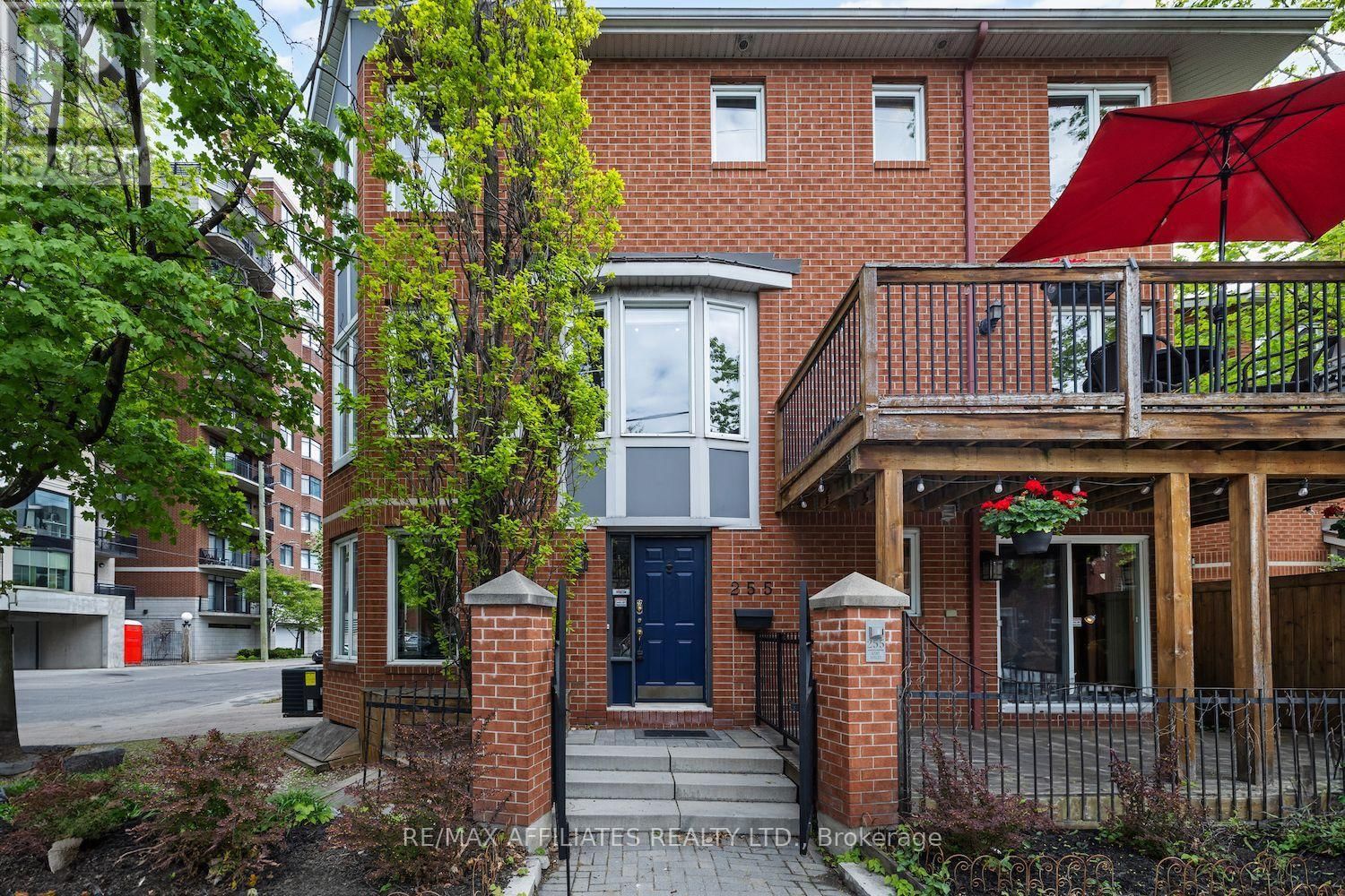 255 KENT STREET Image 1