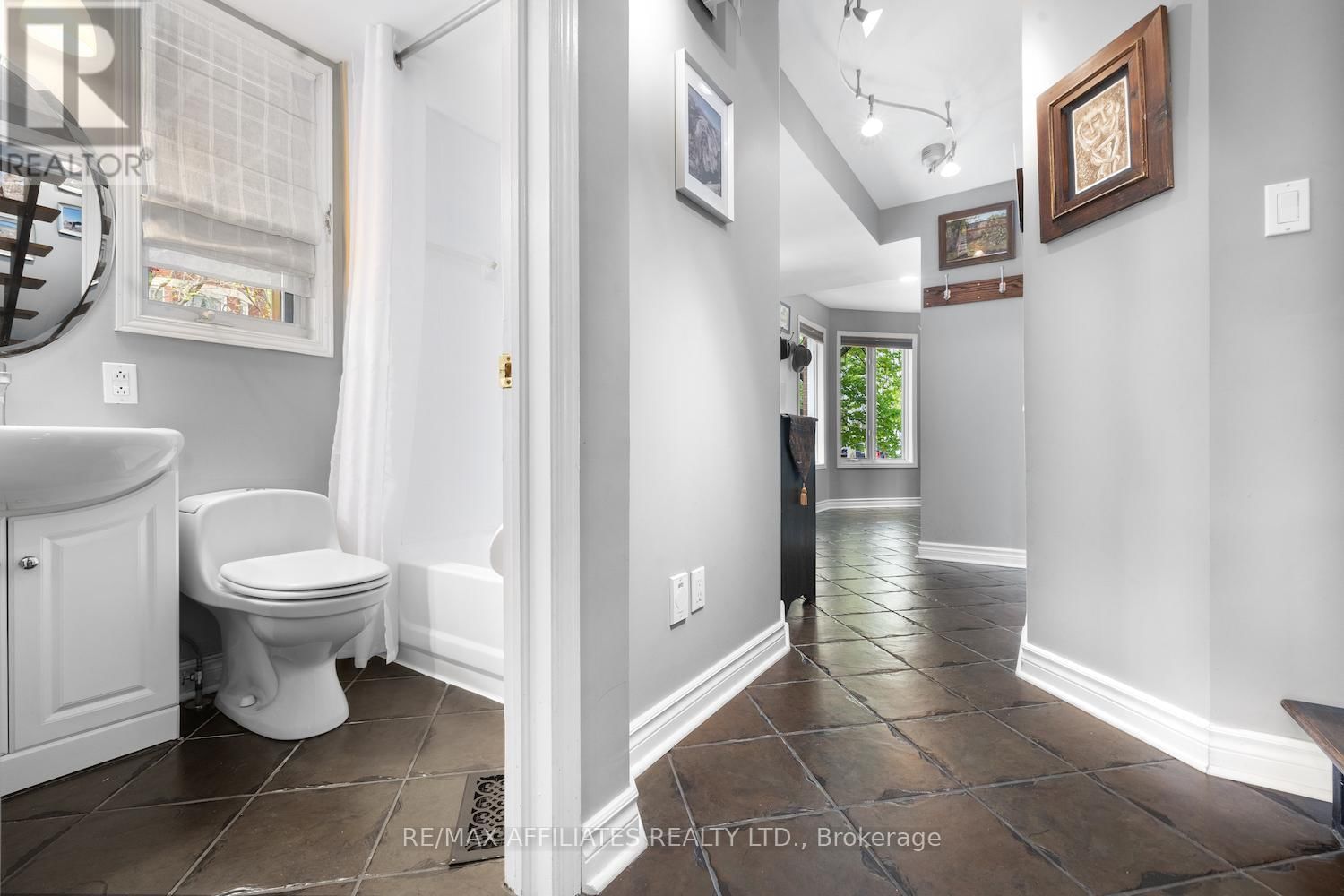 255 KENT STREET Image 11