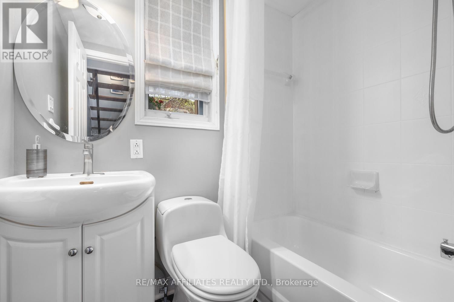 255 KENT STREET Image 12